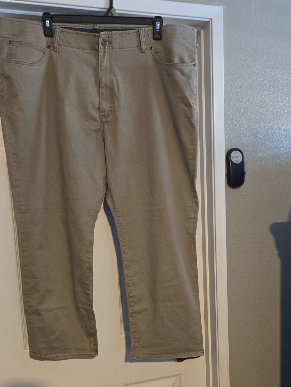 Lee Men's Straight-Fit Chinos in Khaki